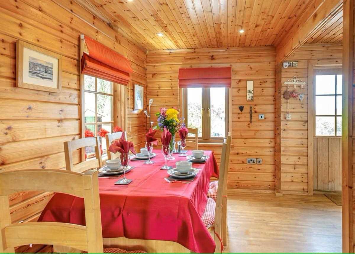 Anglesey Lakeside Lodges, Llandegfan
